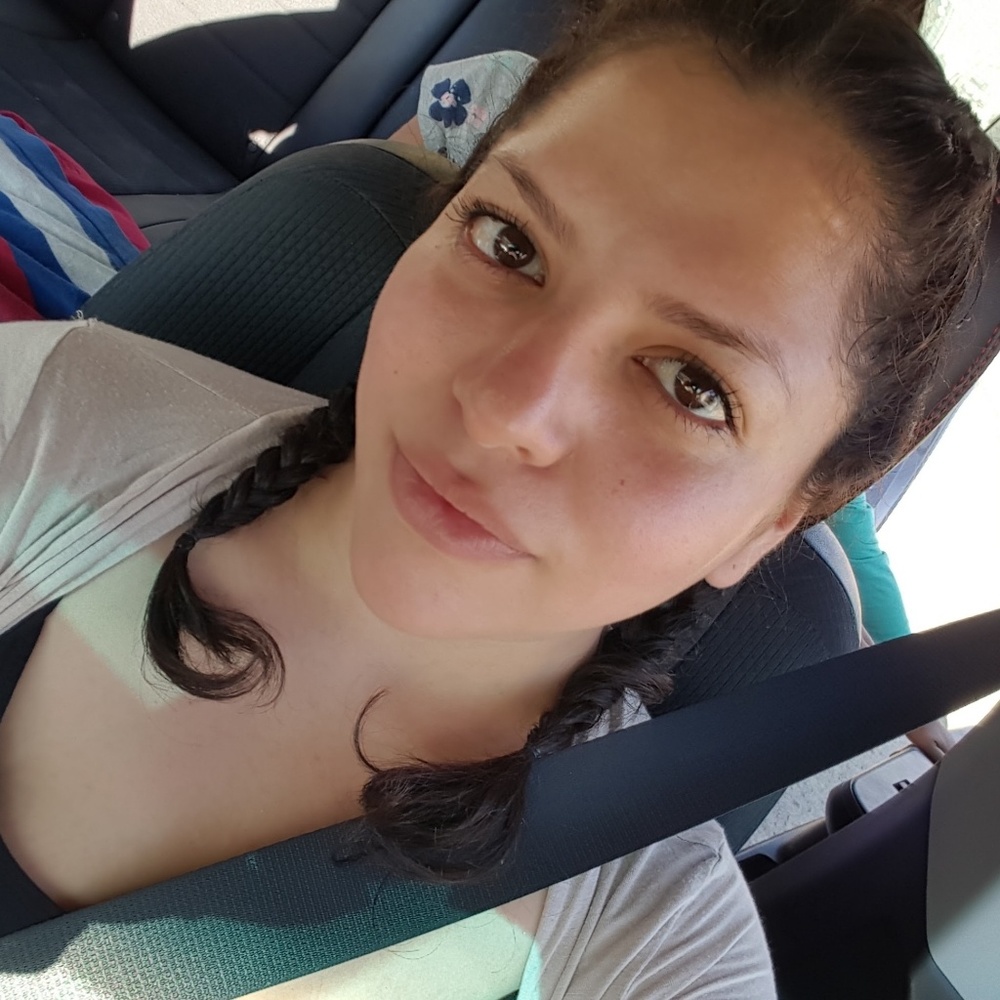 Meet your Posher, Laura